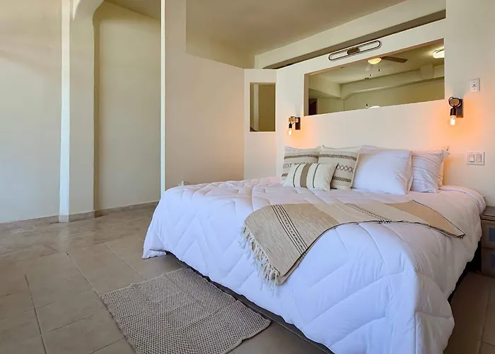 Ferienhaus Marina & Ocean View Balcony, Rooftop Pool Access *