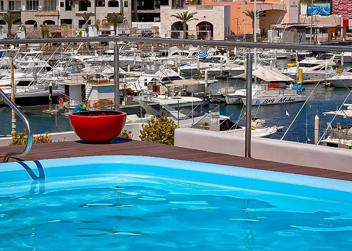 Marina & Ocean View Balcony, Rooftop Pool Access Ferienhaus