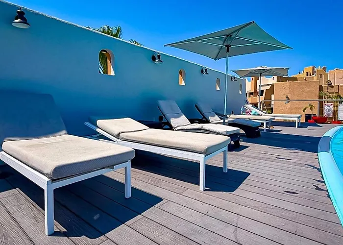 Marina & Ocean View Balcony, Rooftop Pool Access *