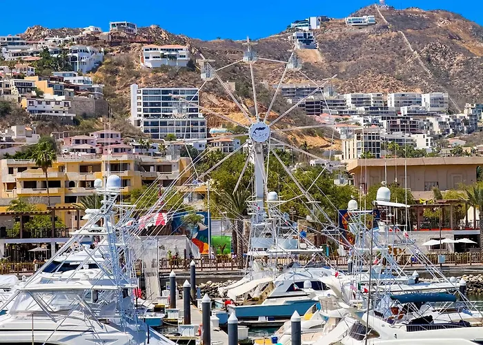 Marina & Ocean View Balcony, Rooftop Pool Access * Cabo San Lucas